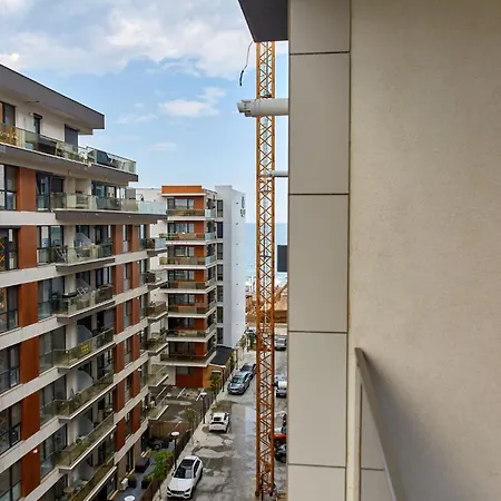 By R S Appart hôtel 4*