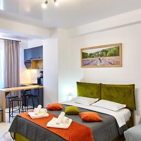 By R S Aparthotel *
