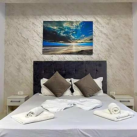 By R S Aparthotel Navodari