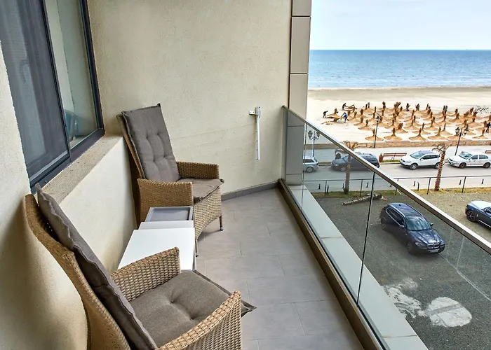 Апарт-отель By R S Нэводари